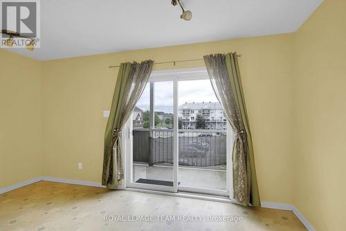 16 - 414 Hillsboro Private N, Ottawa, ON - Indoor Photo Showing Other Room