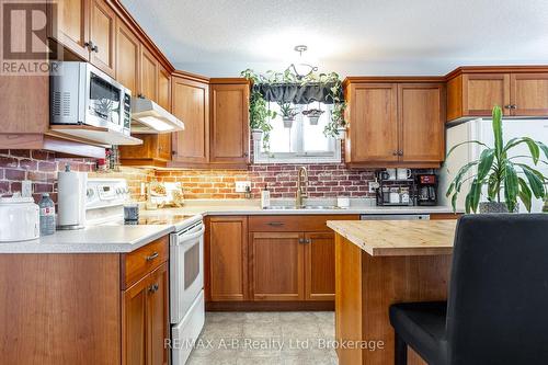 56 Trailside Court, St. Marys, ON - Indoor Photo Showing Kitchen With Double Sink
