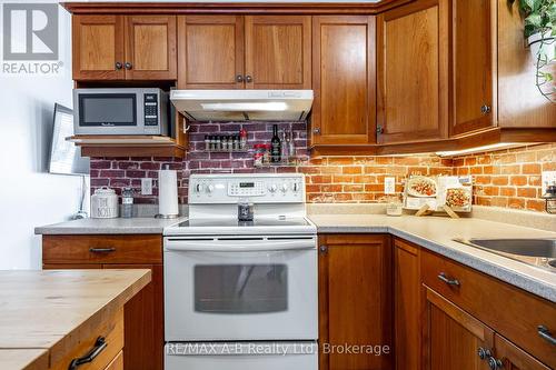 56 Trailside Court, St. Marys, ON - Indoor Photo Showing Kitchen
