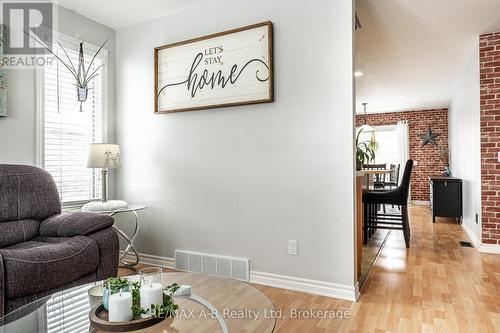 56 Trailside Court, St. Marys, ON - Indoor Photo Showing Living Room