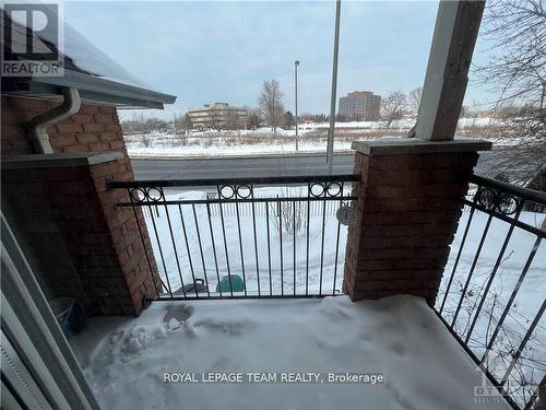 39 Thornbury Crescent, Ottawa, ON - Outdoor