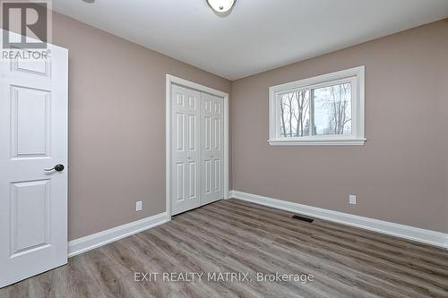 7510 Roger Stevens Drive, Montague, ON - Indoor Photo Showing Other Room