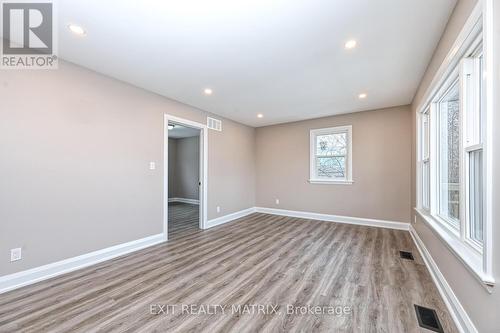 7510 Roger Stevens Drive, Montague, ON - Indoor Photo Showing Other Room