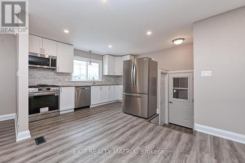7510 Roger Stevens Drive, Montague, ON - Indoor Photo Showing Kitchen
