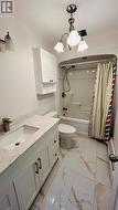 Bathroom/ensuite - 