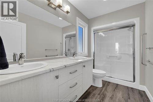13 Baffin Way, Chatham, ON - Indoor Photo Showing Bathroom