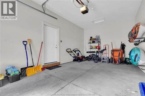 13 Baffin Way, Chatham, ON - Indoor Photo Showing Garage