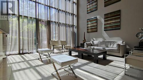 605 - 320 Richmond Street E, Toronto, ON - Indoor Photo Showing Other Room