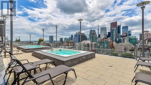 605 - 320 Richmond Street E, Toronto, ON - Outdoor