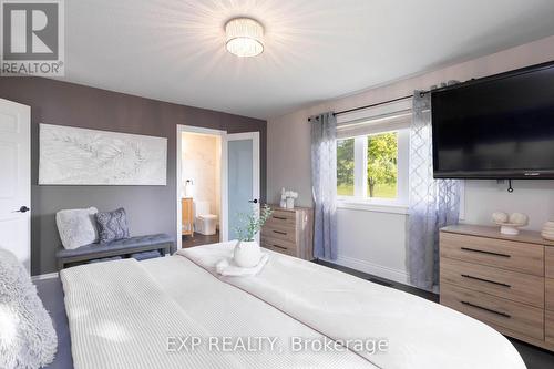 8 Pardo Court, Scugog, ON - Indoor Photo Showing Bedroom