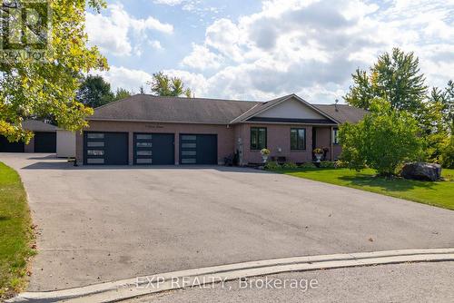 Stunning Bungalow! - 8 Pardo Court, Scugog, ON - Outdoor With Facade