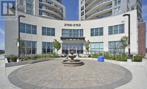 1508 - 2152 Lawrence Avenue E, Toronto, ON - Outdoor