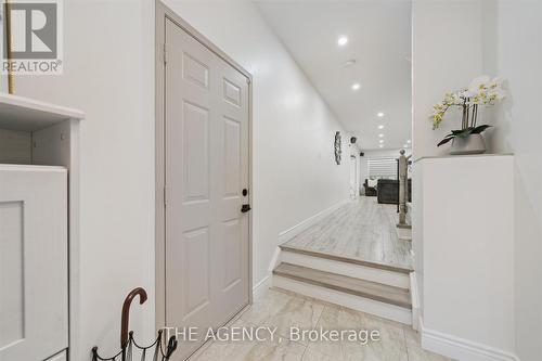 908 Oaktree Crescent, Newmarket, ON - Indoor Photo Showing Other Room
