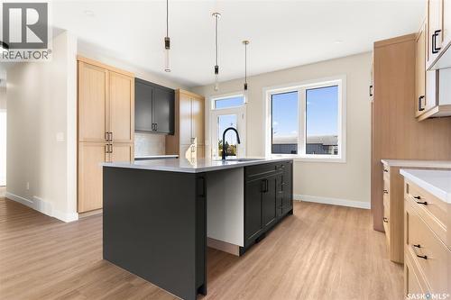 5 Konanz Bay, Balgonie, SK - Indoor Photo Showing Kitchen With Upgraded Kitchen