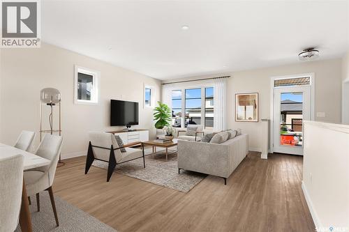 5 Konanz Bay, Balgonie, SK - Indoor Photo Showing Living Room