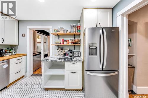 527 7Th Street E, Saskatoon, SK - Indoor Photo Showing Kitchen