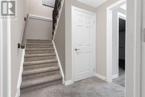19 Serenity Place Crescent, Huntsville (Chaffey), ON - Indoor Photo Showing Other Room
