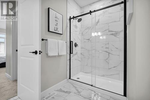 2662 Buroak Drive, London North (North S), ON - Indoor Photo Showing Bathroom