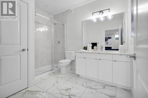 2668 Buroak Drive, London North (North S), ON - Indoor Photo Showing Bathroom