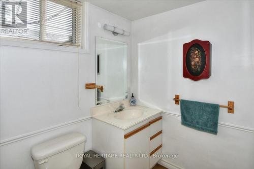 273 Maxwell Avenue W, Peterborough (Ashburnham Ward 4), ON - Indoor Photo Showing Bathroom