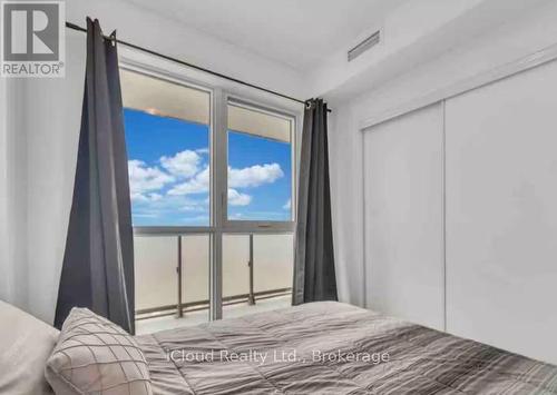 1917 - 2550 Simcoe Street N, Oshawa, ON - Indoor Photo Showing Bedroom