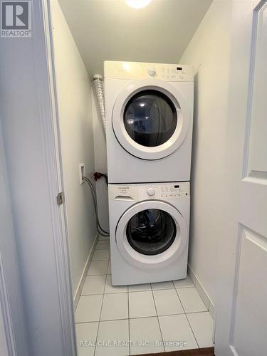 705 - 75 King William Crescent, Richmond Hill, ON - Indoor Photo Showing Laundry Room