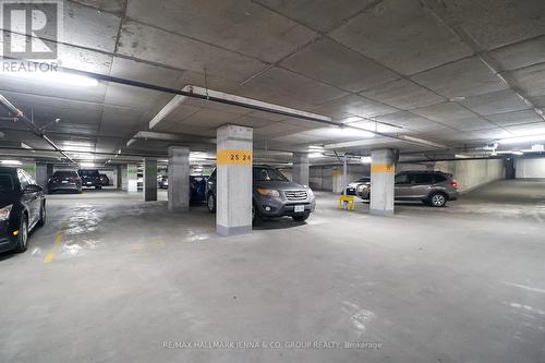 1809 - 179 Metcalfe Street, Ottawa, ON - Indoor Photo Showing Garage