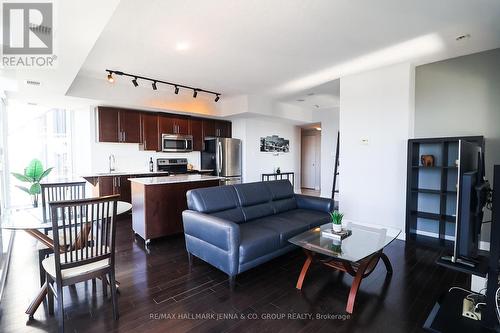 1809 - 179 Metcalfe Street, Ottawa, ON - Indoor