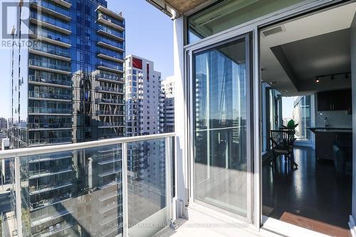 1809 - 179 Metcalfe Street, Ottawa, ON - Outdoor