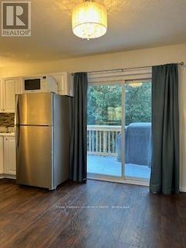 587 Oxbow Crescent, Collingwood, ON - Indoor Photo Showing Kitchen
