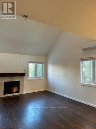 587 Oxbow Crescent, Collingwood, ON - Indoor With Fireplace