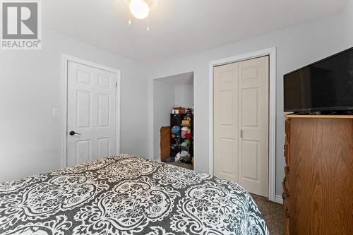 1069 County Rd 9, Greater Napanee (Greater Napanee), ON - Indoor Photo Showing Bedroom