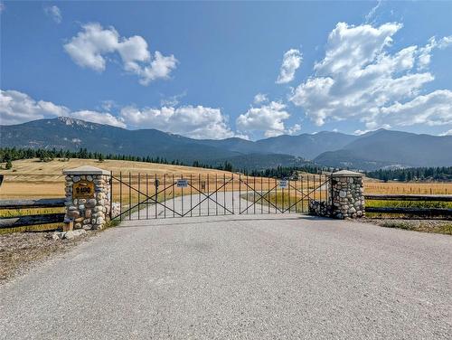 2400 Kootenay Rd No 3 Road, Windermere, BC 
