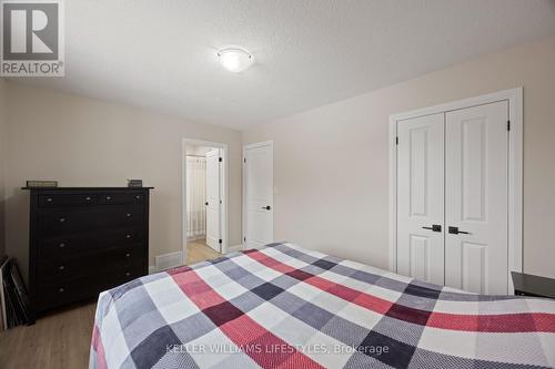 18 Hawthorn Crescent, North Middlesex (Nairn), ON - Indoor Photo Showing Bedroom