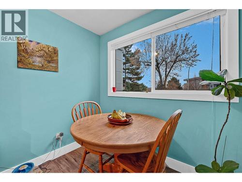 715 Leathead Road Unit# 142, Kelowna, BC - Indoor Photo Showing Dining Room
