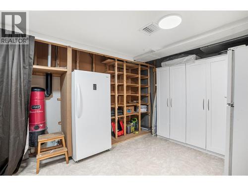 2102 41 Avenue, Vernon, BC - Indoor