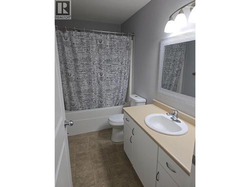 1479 Glenmore Road N Unit# 308, Kelowna, BC - Indoor Photo Showing Bathroom