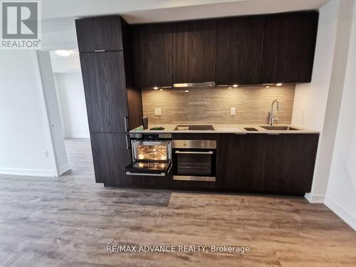 1104 - 15 Queens Quay E, Toronto, ON - Indoor Photo Showing Kitchen