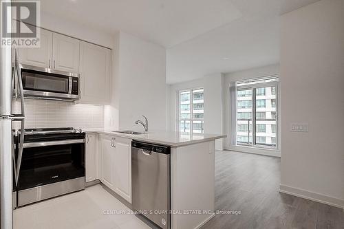 2019 - 4955 Yonge Street, Toronto, ON - Indoor Photo Showing Kitchen