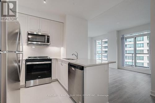2019 - 4955 Yonge Street, Toronto, ON - Indoor Photo Showing Kitchen