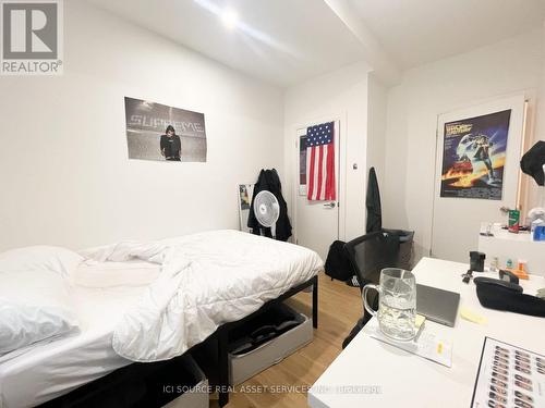 2 - 157 Huron Street, Toronto, ON - Indoor Photo Showing Bedroom