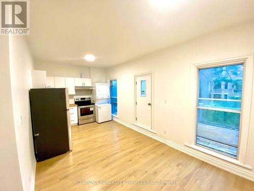 2 - 157 Huron Street, Toronto, ON - Indoor