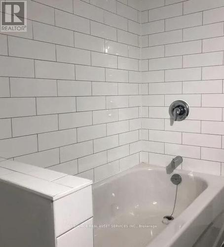 3 - 179 Markham Street, Toronto, ON - Indoor Photo Showing Bathroom