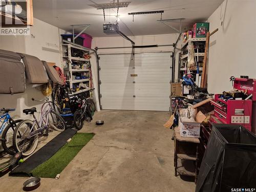 214 Clinton Place, Swift Current, SK - Indoor Photo Showing Garage