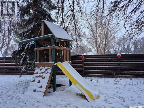 214 Clinton Place, Swift Current, SK - Outdoor