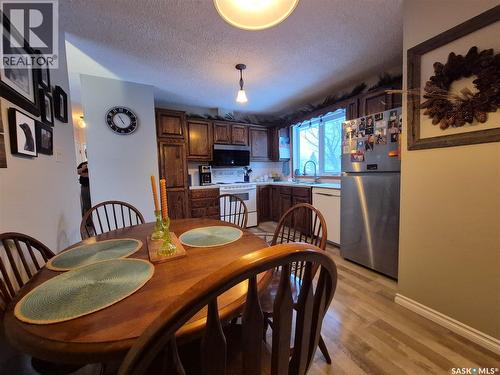 214 Clinton Place, Swift Current, SK - Indoor Photo Showing Dining Room