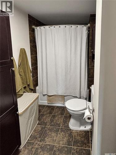 302 Persson Street, Stockholm, SK - Indoor Photo Showing Bathroom