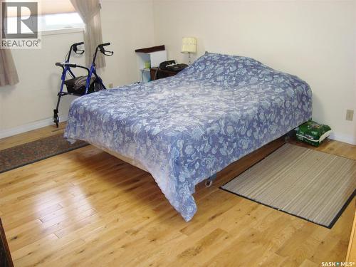111 2Nd Street E, Kyle, SK - Indoor Photo Showing Bedroom