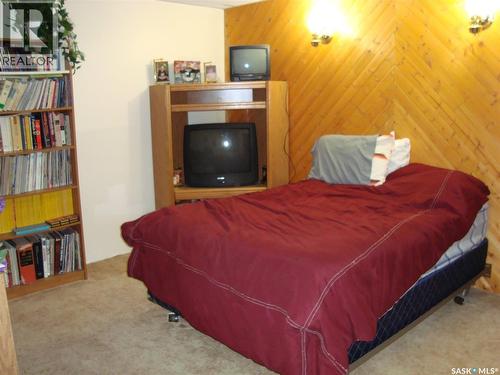 111 2Nd Street E, Kyle, SK - Indoor Photo Showing Bedroom