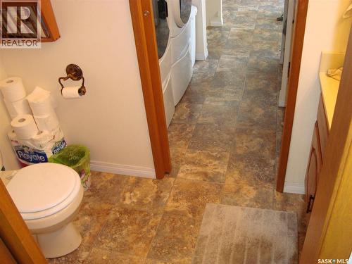 111 2Nd Street E, Kyle, SK - Indoor Photo Showing Bathroom